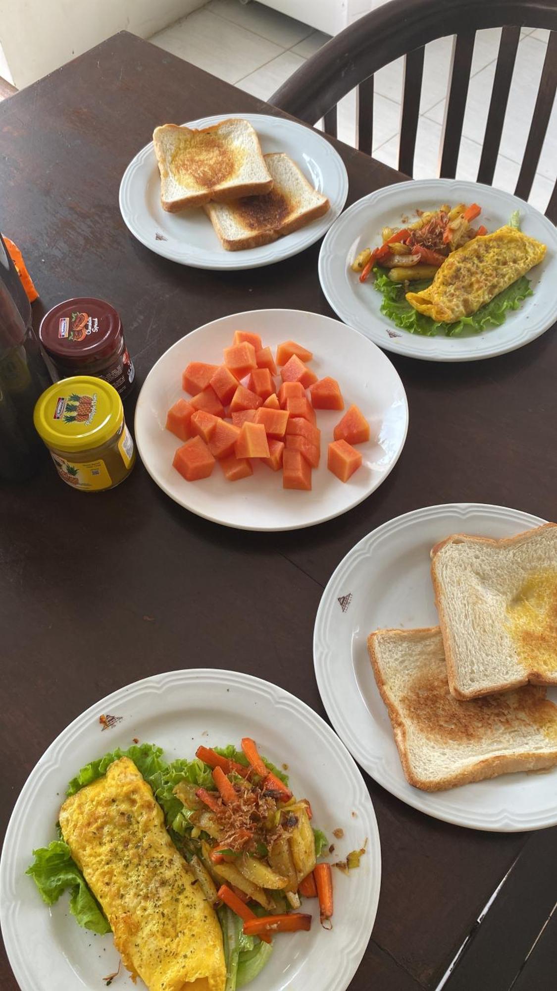 Robiu Bed & Breakfast バニュワンギ エクステリア 写真