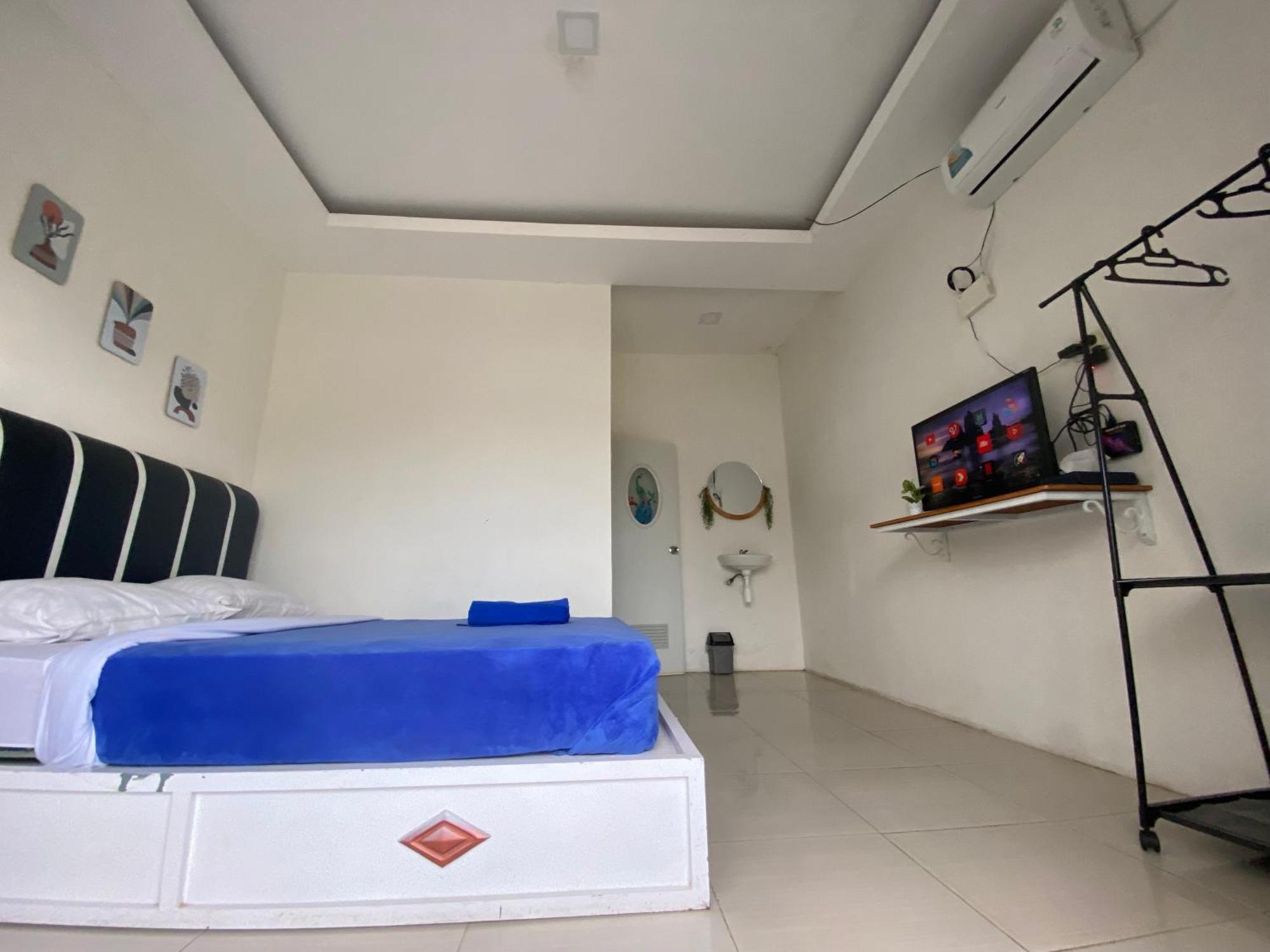 Robiu Bed & Breakfast バニュワンギ エクステリア 写真